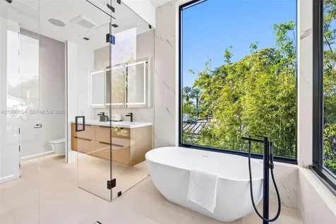 325 W 63rd Street Miami Beach FL 33141