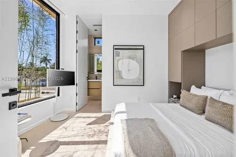 325 W 63rd Street Miami Beach FL 33141