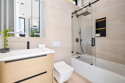 325 W 63rd Street Miami Beach FL 33141