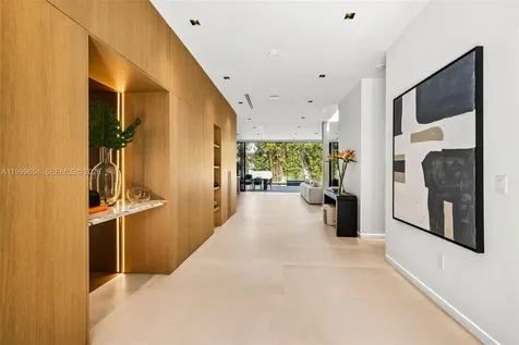 325 W 63rd Street Miami Beach FL 33141