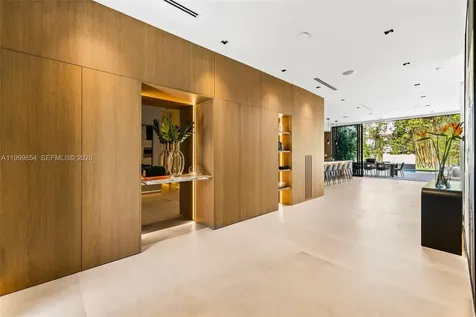 325 W 63rd Street Miami Beach FL 33141