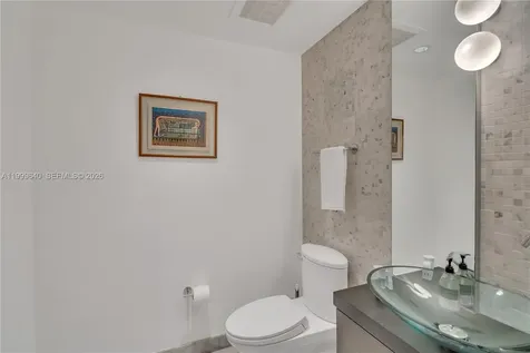 200 Biscayne Boulevard Way Miami FL 33131