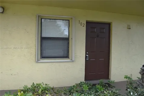 10013 Winding Lake Road Sunrise FL 33351