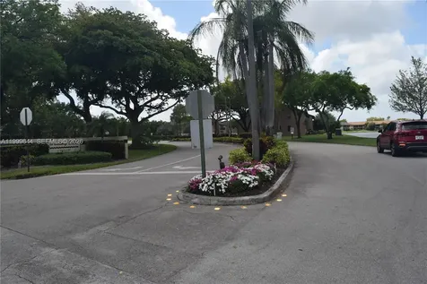 10013 Winding Lake Road Sunrise FL 33351