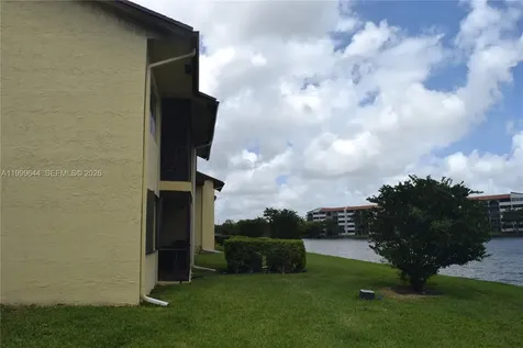 10013 Winding Lake Road Sunrise FL 33351