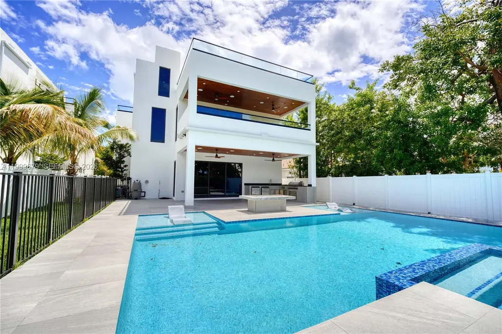 2613 Center Avenue Fort Lauderdale FL 33308