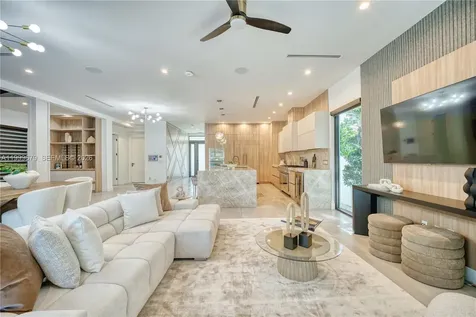 2613 Center Avenue Fort Lauderdale FL 33308