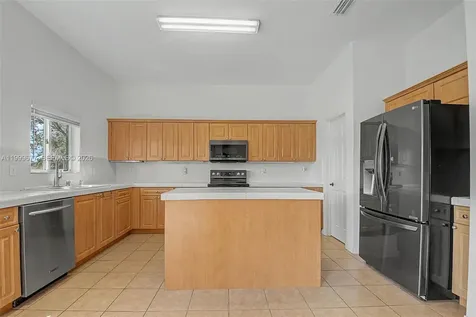 2020 SE 23rd Avenue Homestead FL 33035
