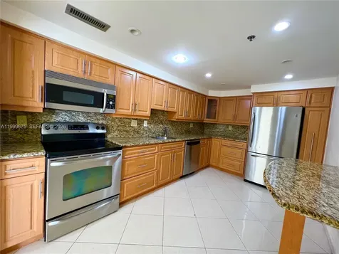 17600 N Bay Road Sunny Isles Beach FL 33160