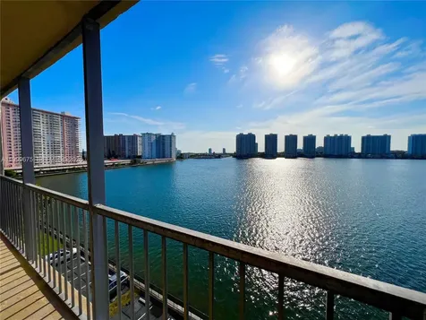 17600 N Bay Road Sunny Isles Beach FL 33160