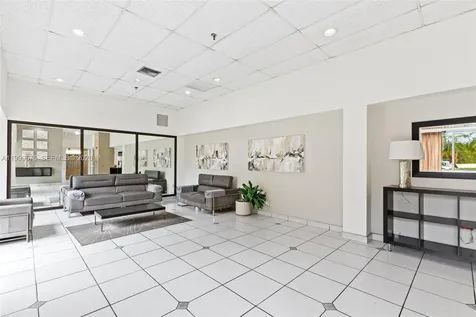 17600 N Bay Road Sunny Isles Beach FL 33160