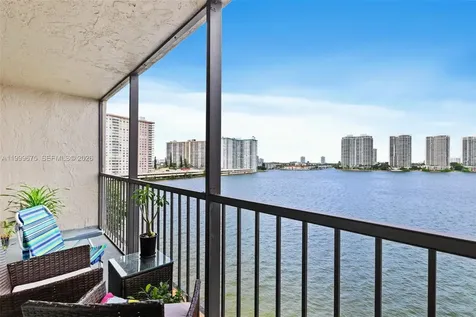 17600 N Bay Road Sunny Isles Beach FL 33160