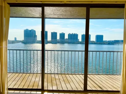 17600 N Bay Road Sunny Isles Beach FL 33160