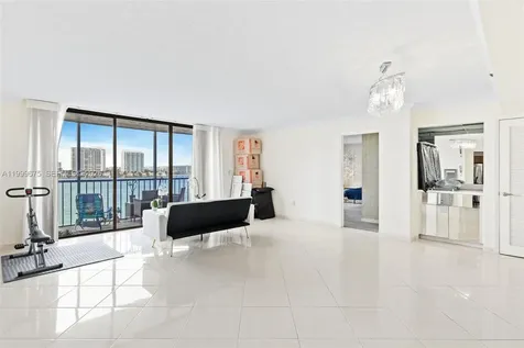 17600 N Bay Road Sunny Isles Beach FL 33160