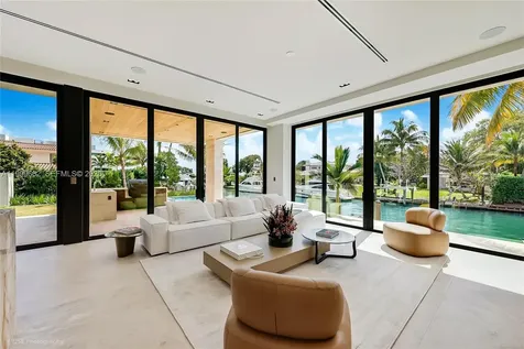 770 Lake Road Miami FL 33137