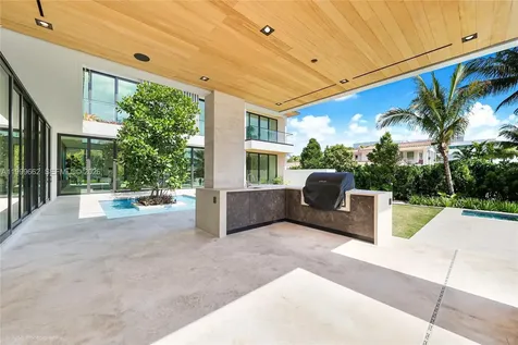 770 Lake Road Miami FL 33137