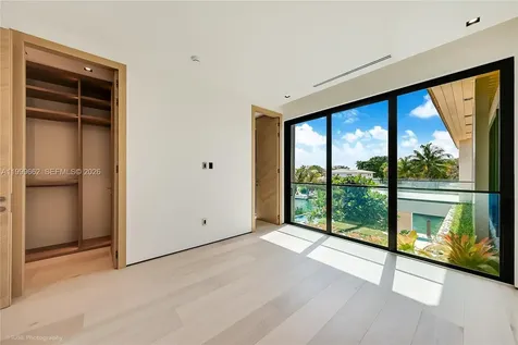 770 Lake Road Miami FL 33137