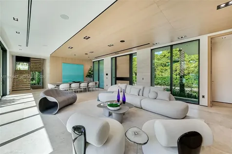 770 Lake Road Miami FL 33137