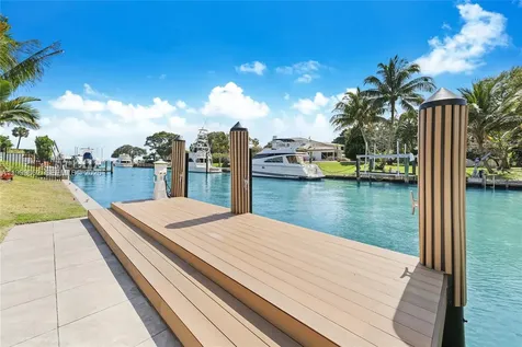 770 Lake Road Miami FL 33137