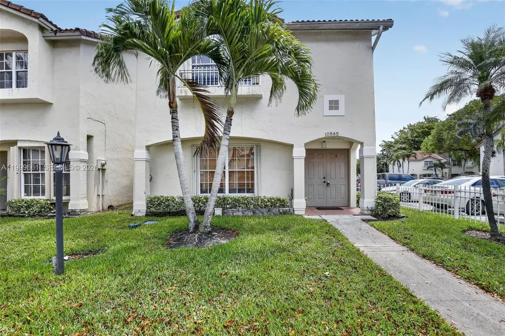 10845 NW 8th Street Pembroke Pines FL 33026