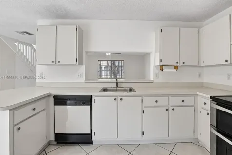 10845 NW 8th Street Pembroke Pines FL 33026
