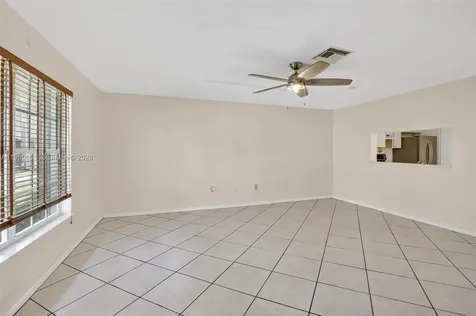 10845 NW 8th Street Pembroke Pines FL 33026