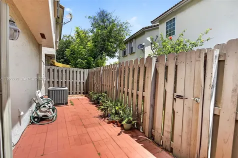 10845 NW 8th Street Pembroke Pines FL 33026