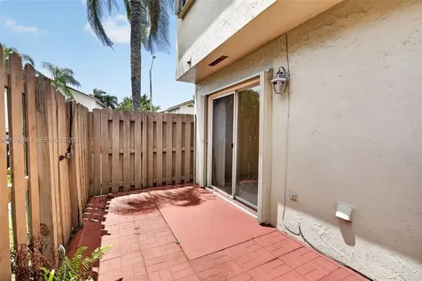 10845 NW 8th Street Pembroke Pines FL 33026