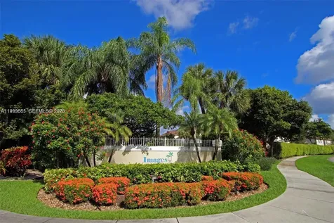 10845 NW 8th Street Pembroke Pines FL 33026
