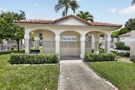 10845 NW 8th Street Pembroke Pines FL 33026