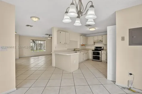 10845 NW 8th Street Pembroke Pines FL 33026