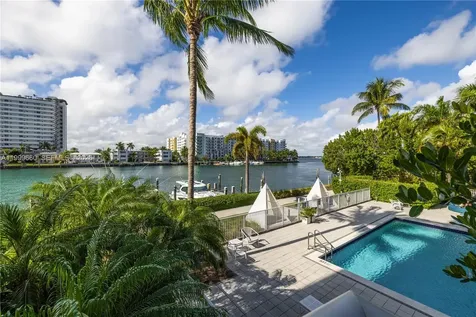 7928 East Drive North Bay Village FL 33141