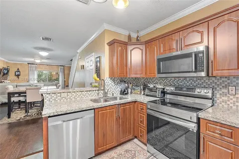 7659 Tamarac Island Circle Tamarac FL 33321
