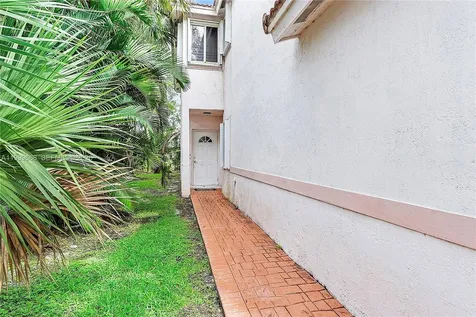 7659 Tamarac Island Circle Tamarac FL 33321