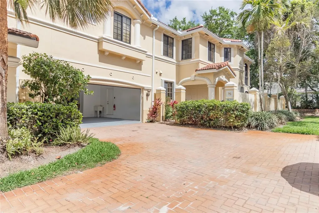 1611 Passion Vine Circle Weston FL 33326