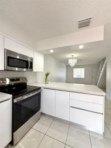 1460 W 41st Street Hialeah FL 33012