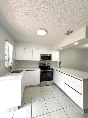 1460 W 41st Street Hialeah FL 33012