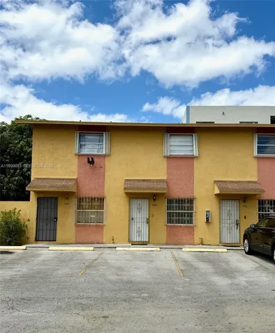 1460 W 41st Street Hialeah FL 33012