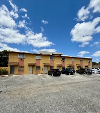 1460 W 41st Street Hialeah FL 33012
