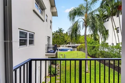 6815 Edgewater Drive Coral Gables FL 33133