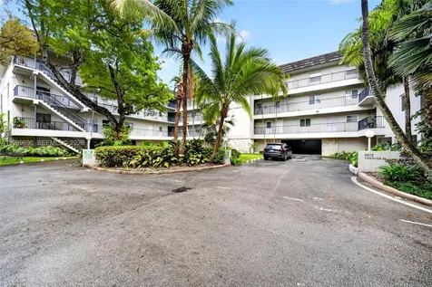 6815 Edgewater Drive Coral Gables FL 33133