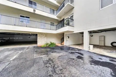 6815 Edgewater Drive Coral Gables FL 33133