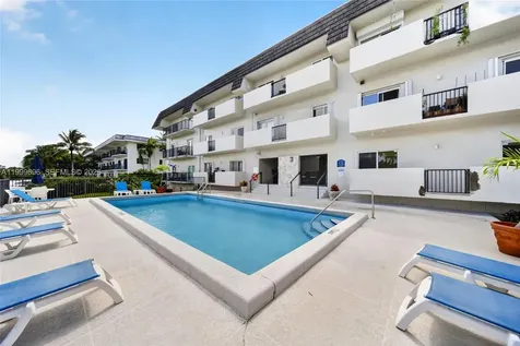 6815 Edgewater Drive Coral Gables FL 33133
