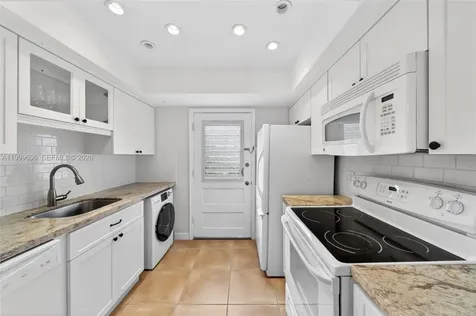6815 Edgewater Drive Coral Gables FL 33133