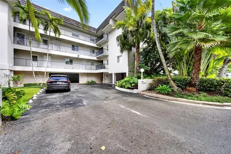 6815 Edgewater Drive Coral Gables FL 33133