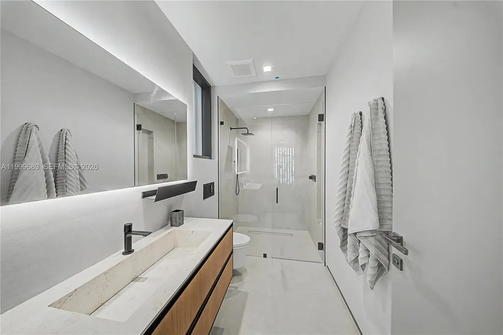1400 W Lake Drive Fort Lauderdale FL 33316