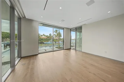 1400 W Lake Drive Fort Lauderdale FL 33316