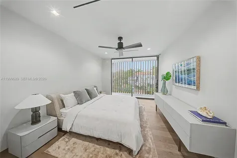1400 W Lake Drive Fort Lauderdale FL 33316