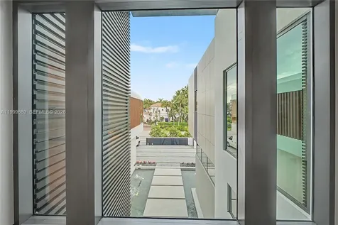 1400 W Lake Drive Fort Lauderdale FL 33316