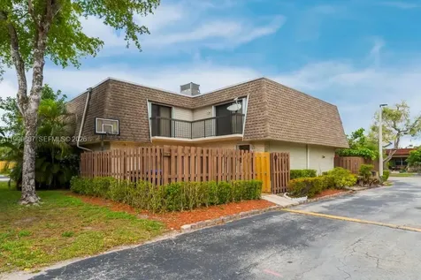 8107 SW 23rd Court North Lauderdale FL 33068